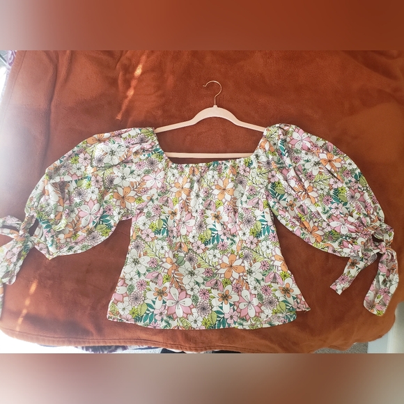 Medium Floral Boho Hippie Blouse - Picture 2 of 6